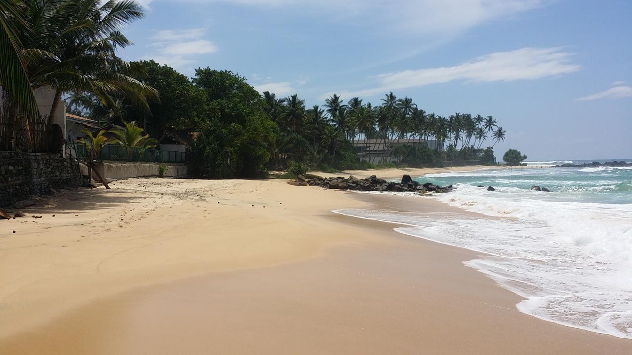 The Beach Villa Unawatuna Exterior photo