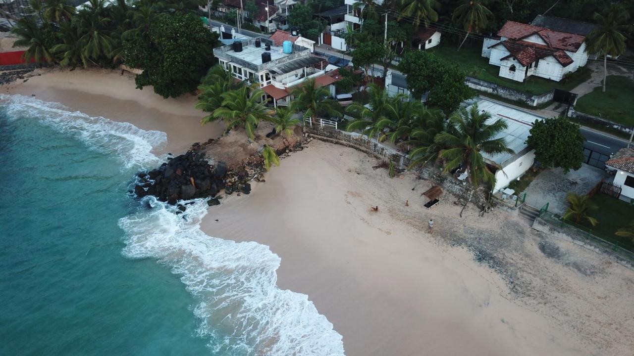 The Beach Villa Unawatuna Exterior photo